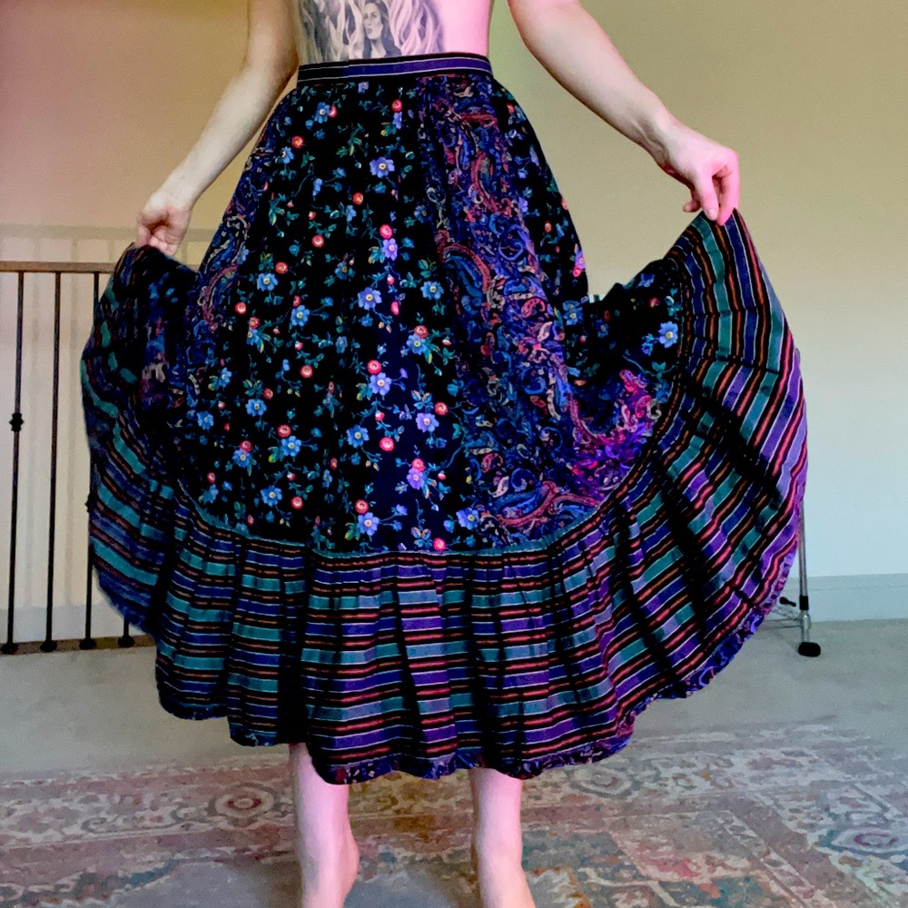 ❤️Gorgeous Cottagecore/Whimsigoth 70s bohemian true vintage prairie maxi skirt